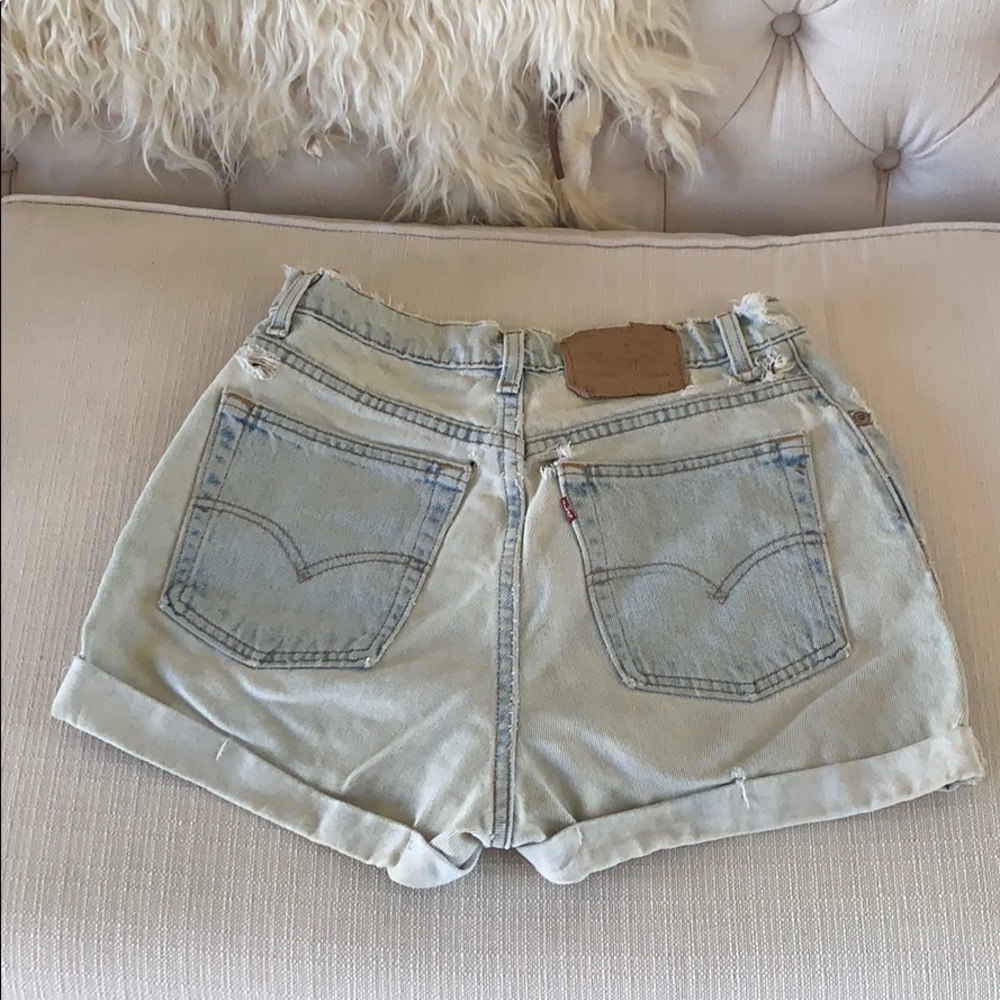 Perfect Vintage Levi’s Denim Shorts- Size 26/27